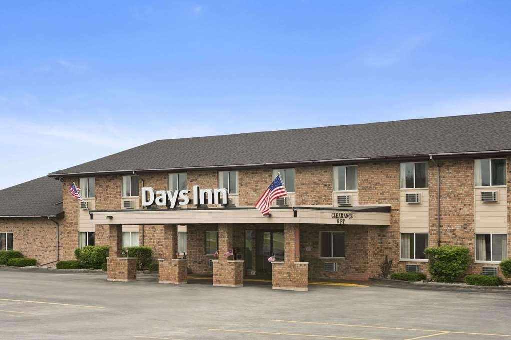 Baymont By Wyndham Manistee Hotel Ngoại thất bức ảnh